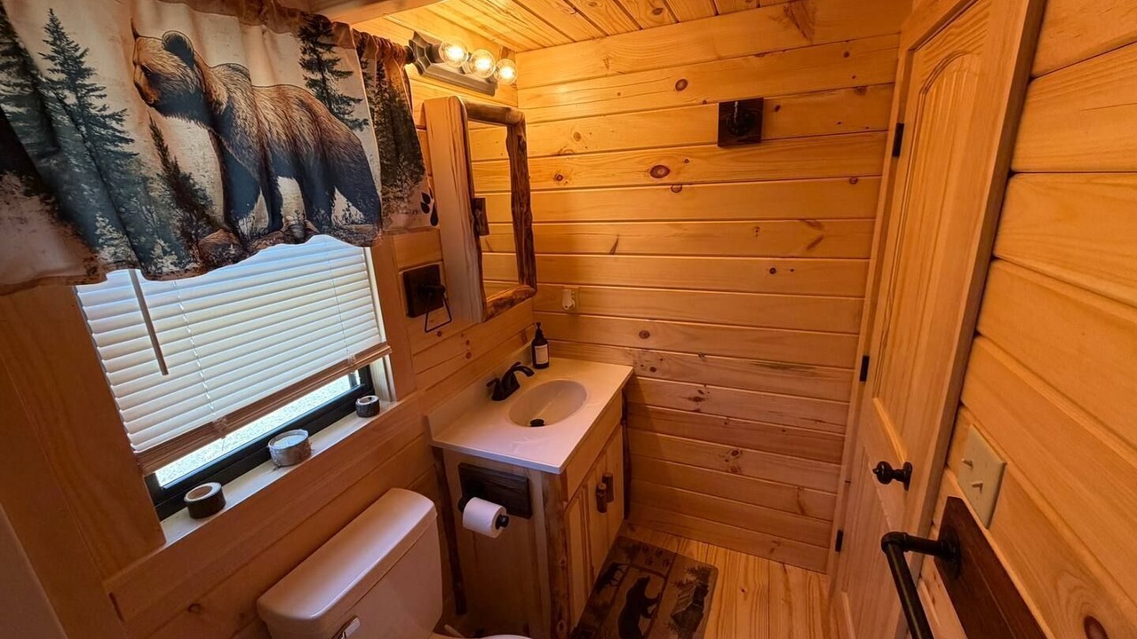 Photo of Bathroom in Town of Masonville
