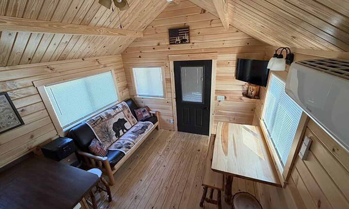 Photo of Livingroom in Town of Masonville