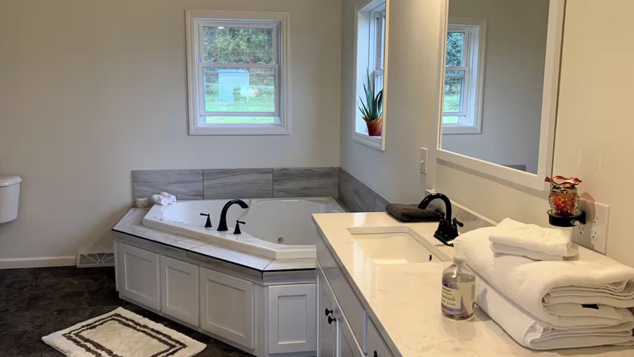 Photo of Bathroom in Hollowville