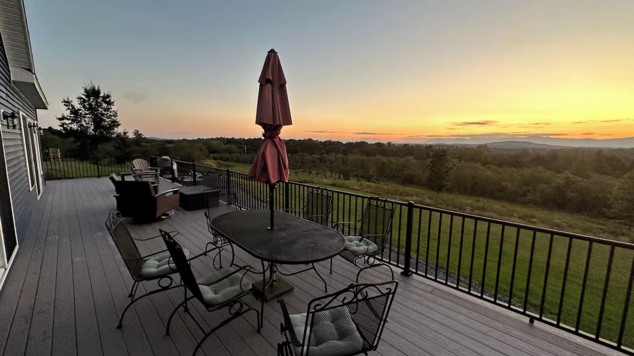Photo of Outdoor in Hollowville