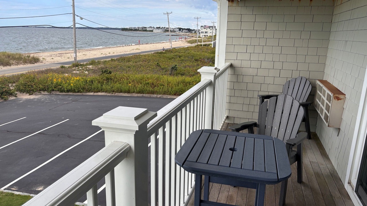 Photo of Patio Balcony in Mara Vista