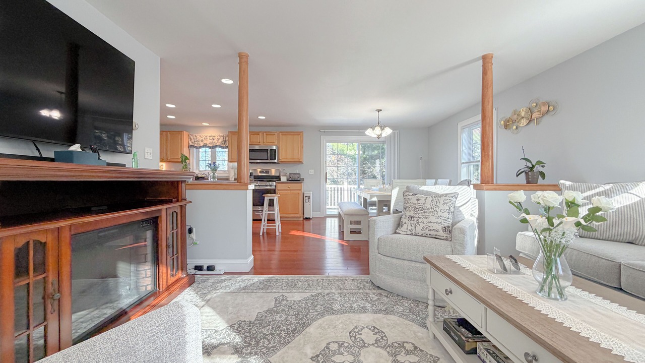 Photo of Livingroom in Westbrook