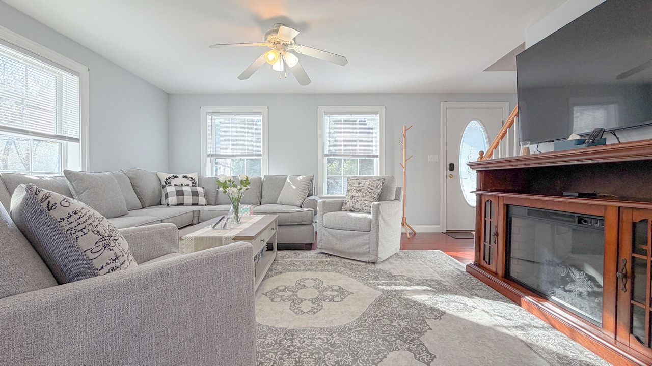 Photo of Livingroom in Westbrook