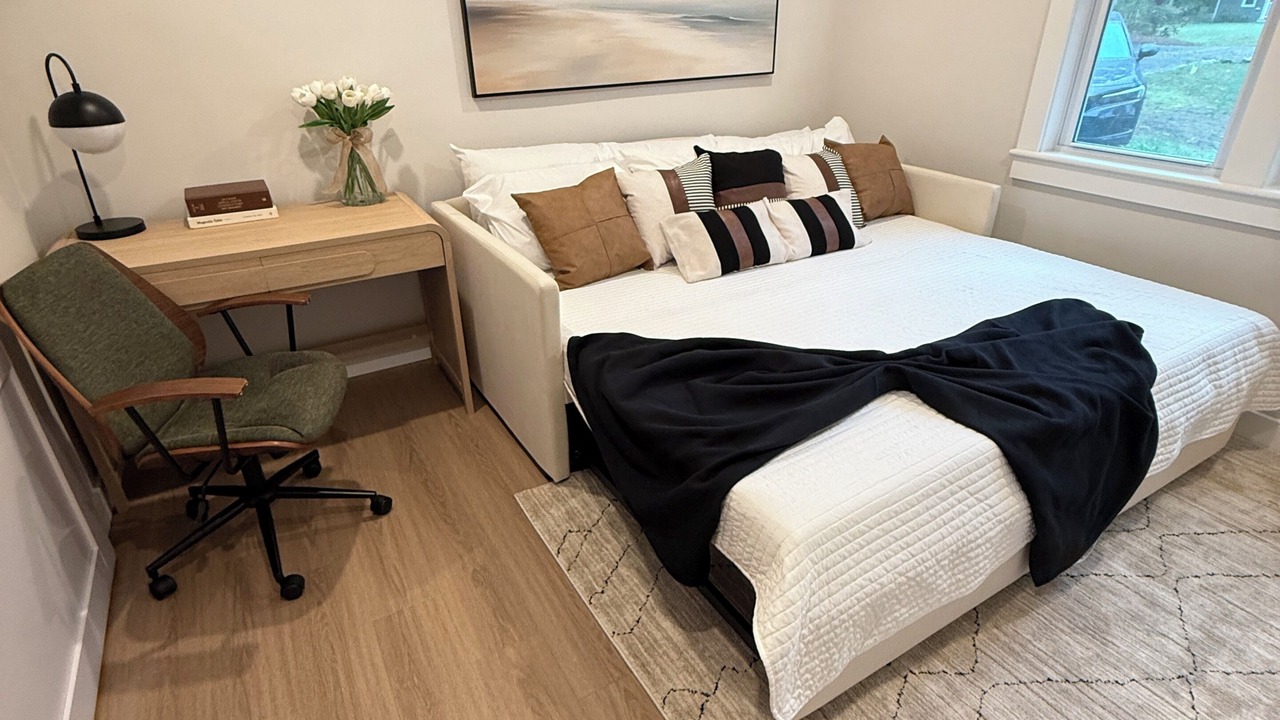 Photo of Bedroom in Marstons Mills