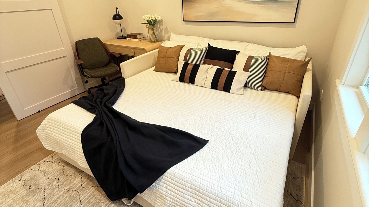 Photo of Bedroom in Marstons Mills