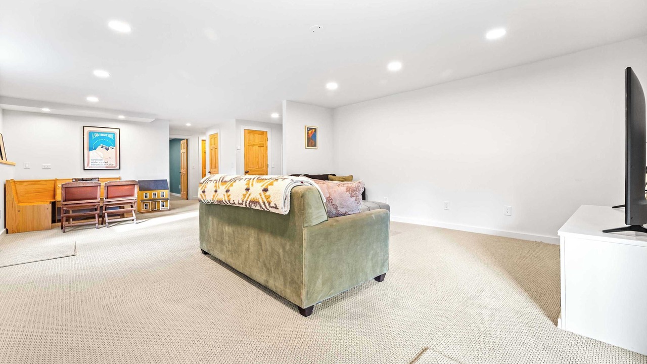 Photo of Livingroom in Weston
