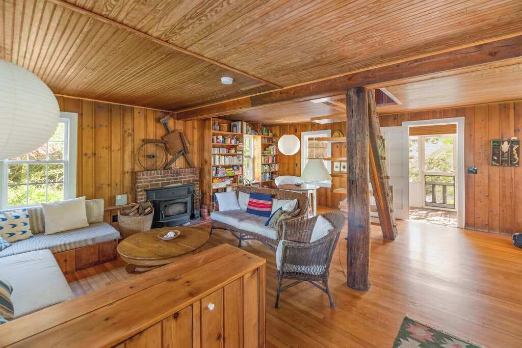 Photo of Livingroom in Ocean Bay Park