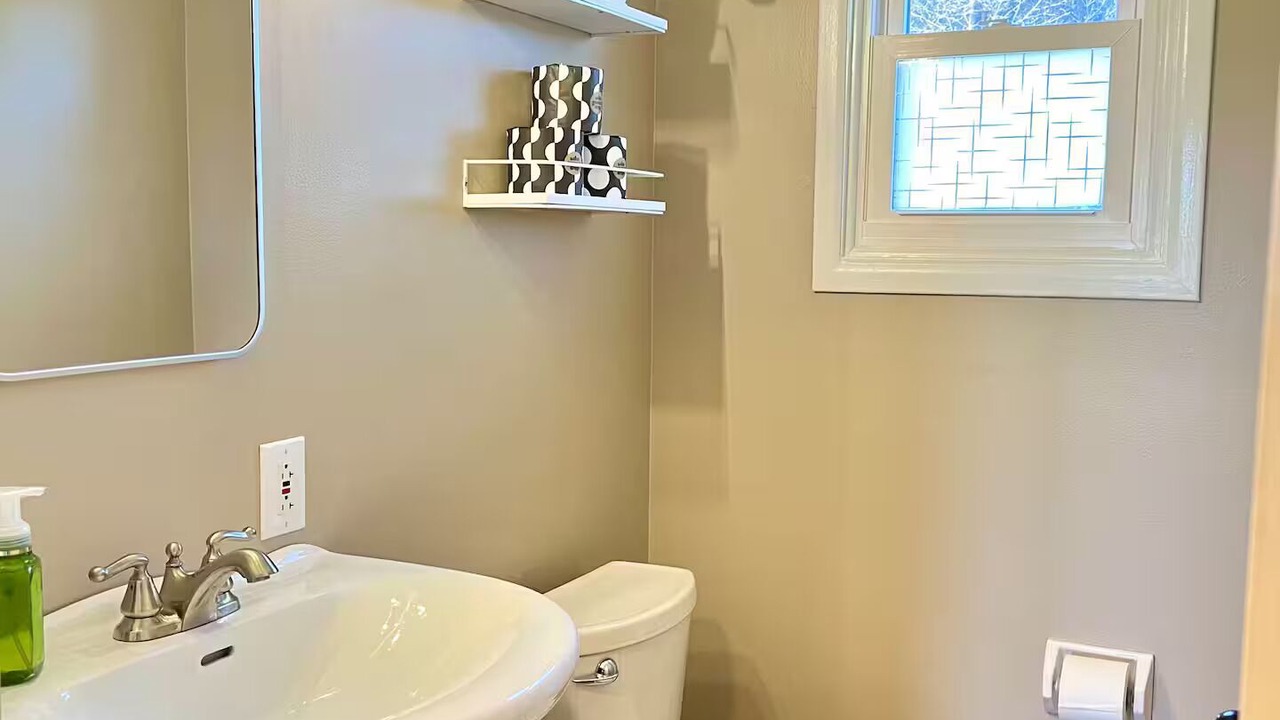 Photo of Bathroom in Eden