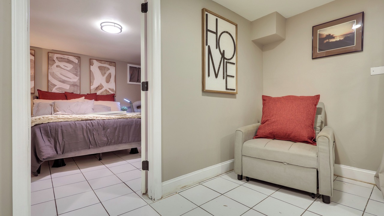 Photo of Bedroom in Teaneck
