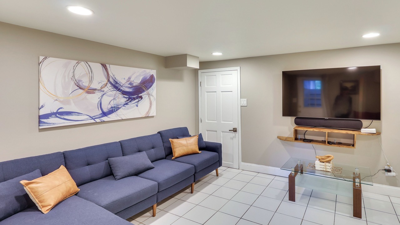Photo of Bedroom in Teaneck