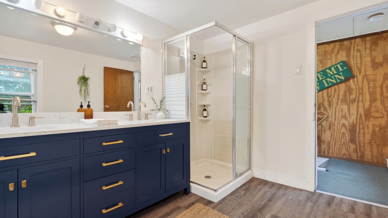 Photo of Bathroom in Haines Falls