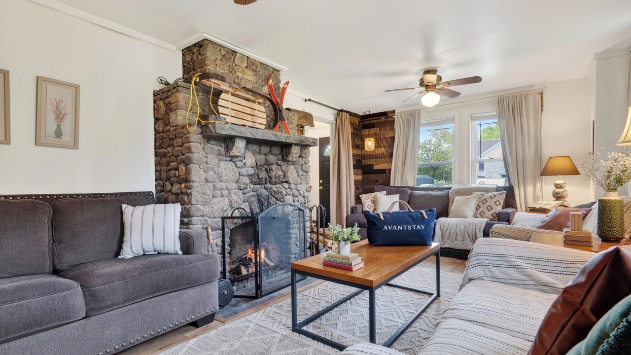 Photo of Livingroom in Haines Falls