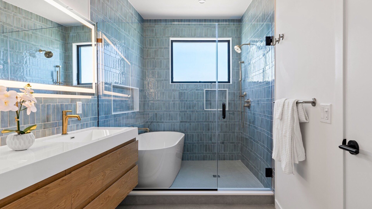 Photo of Bathroom in Ocean Bay Park