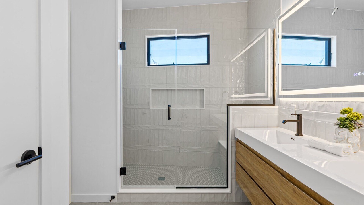 Photo of Bathroom in Ocean Bay Park