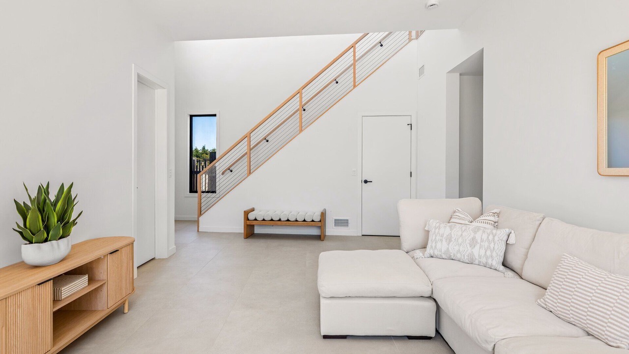 Photo of Livingroom in Ocean Bay Park