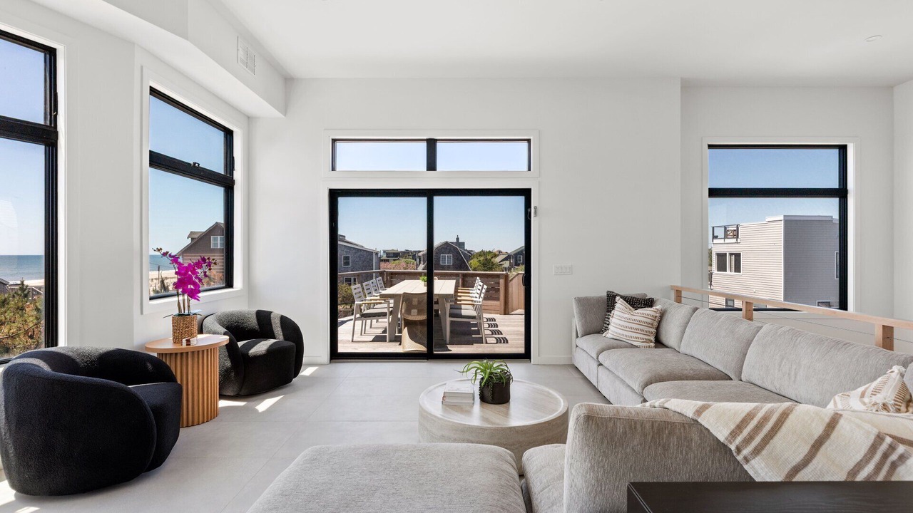 Photo of Livingroom in Ocean Bay Park