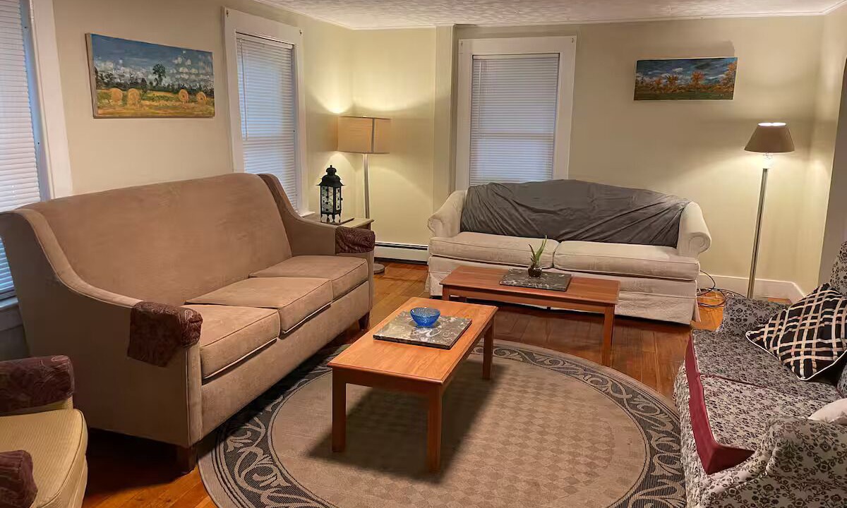 Photo of Livingroom in East Fairfield