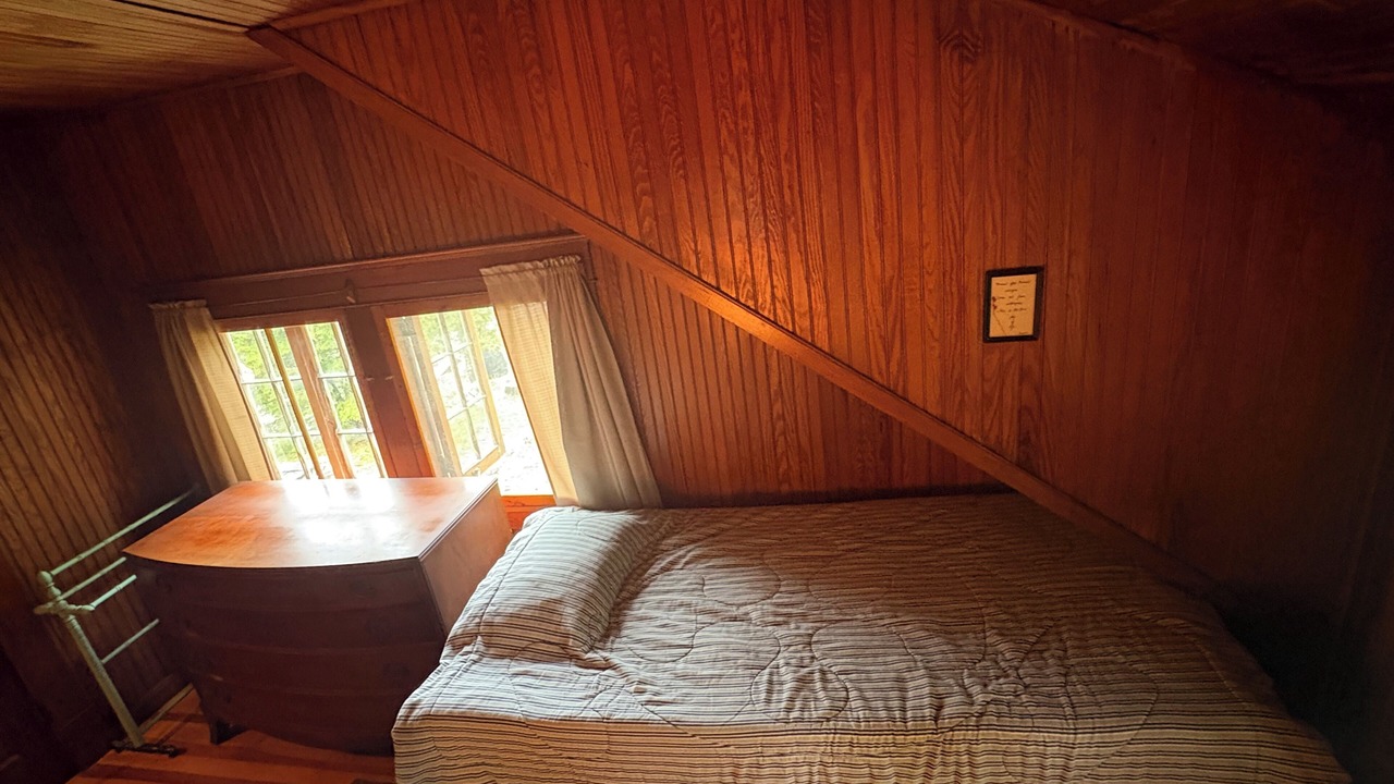 Photo of Bedroom in Long Lake