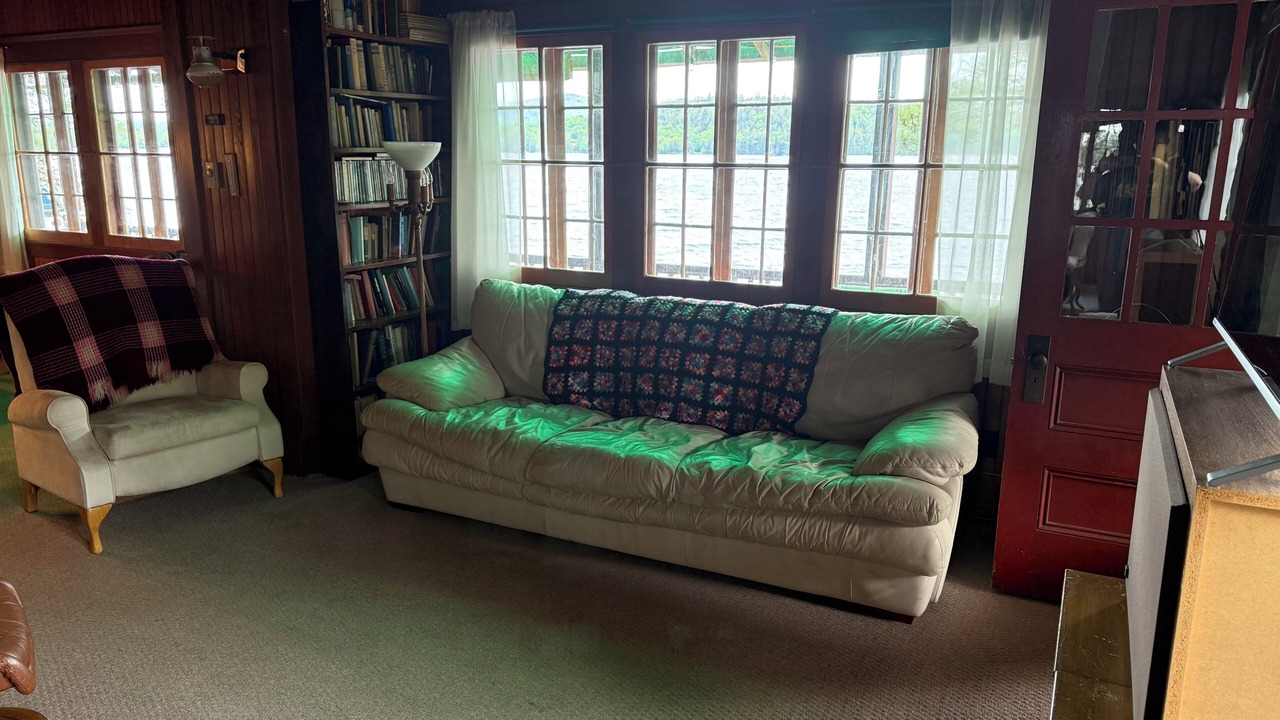 Photo of Livingroom in Long Lake