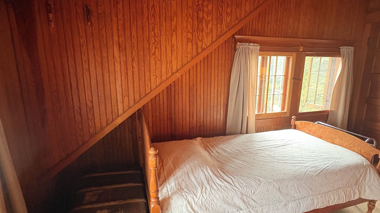 Photo of Bedroom in Long Lake