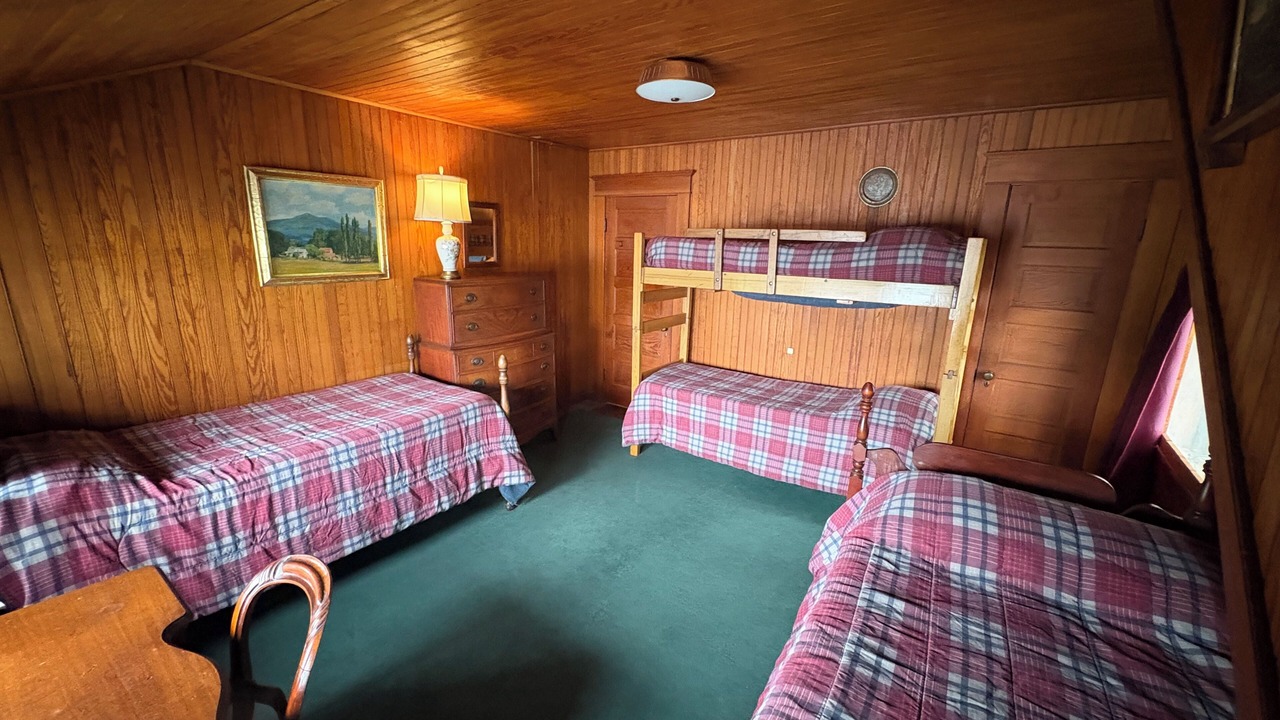 Photo of Bedroom in Long Lake