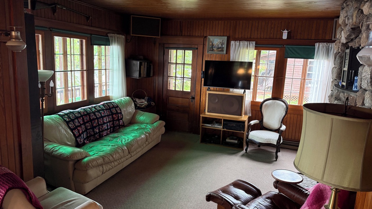 Photo of Livingroom in Long Lake