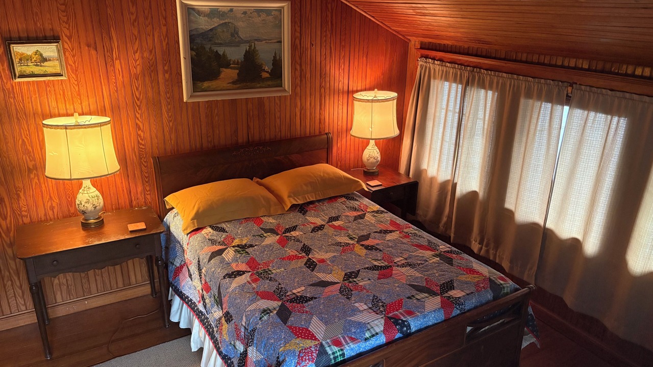 Photo of Bedroom in Long Lake