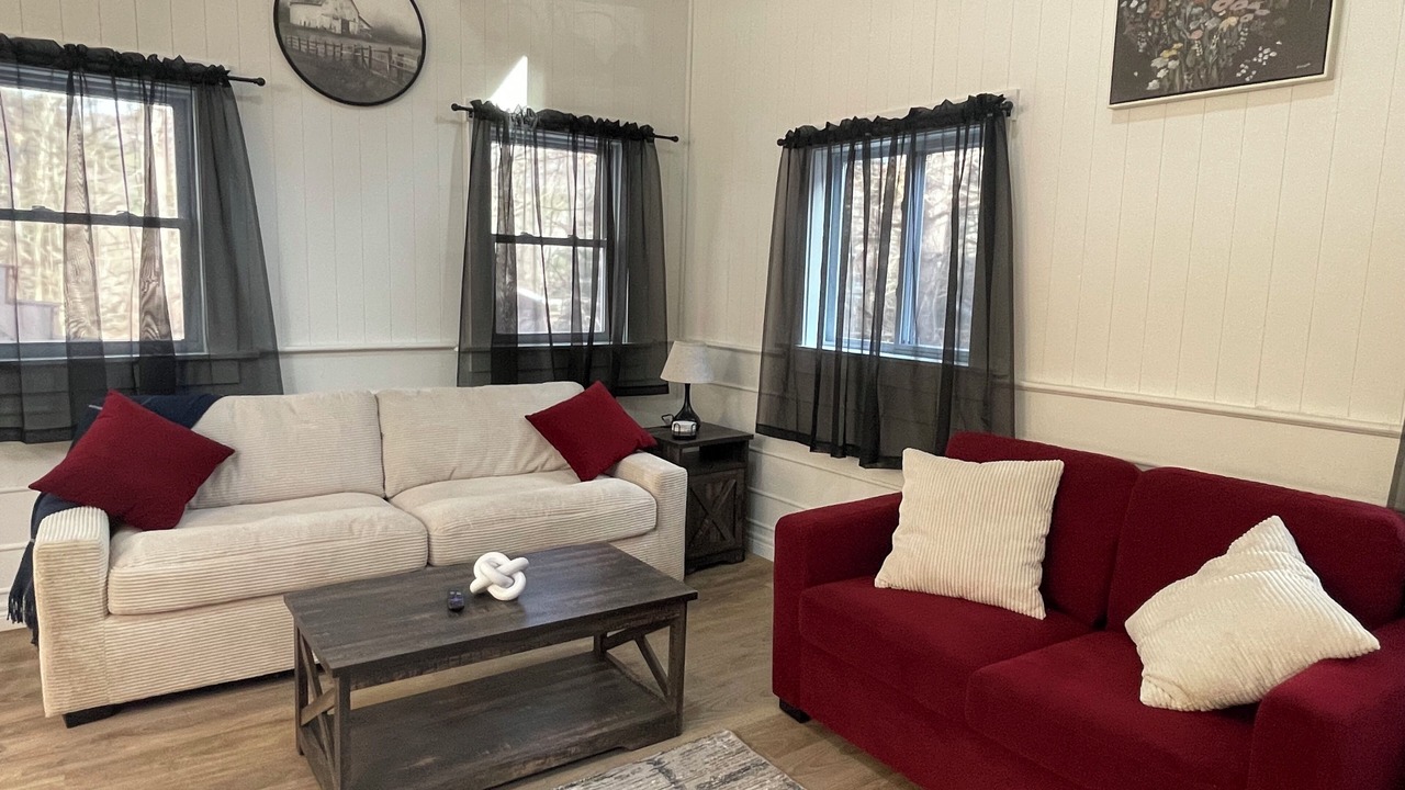 Photo of Livingroom in Guilford