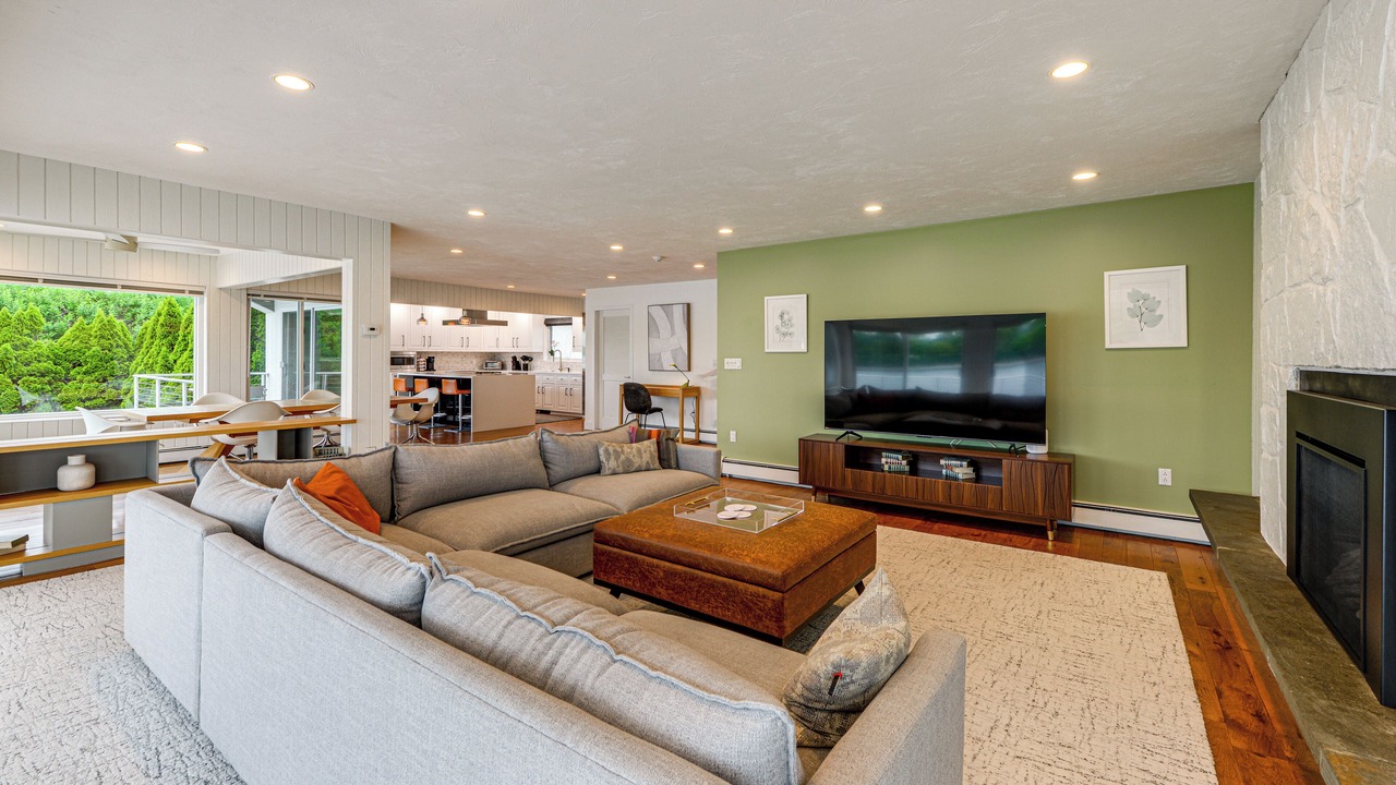 Photo of Livingroom in Hull