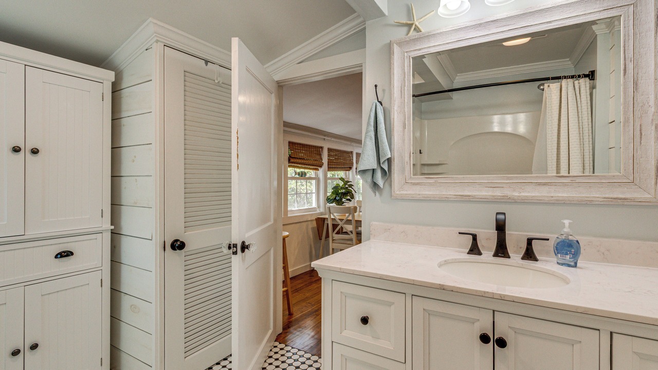 Photo of Bathroom in Niantic