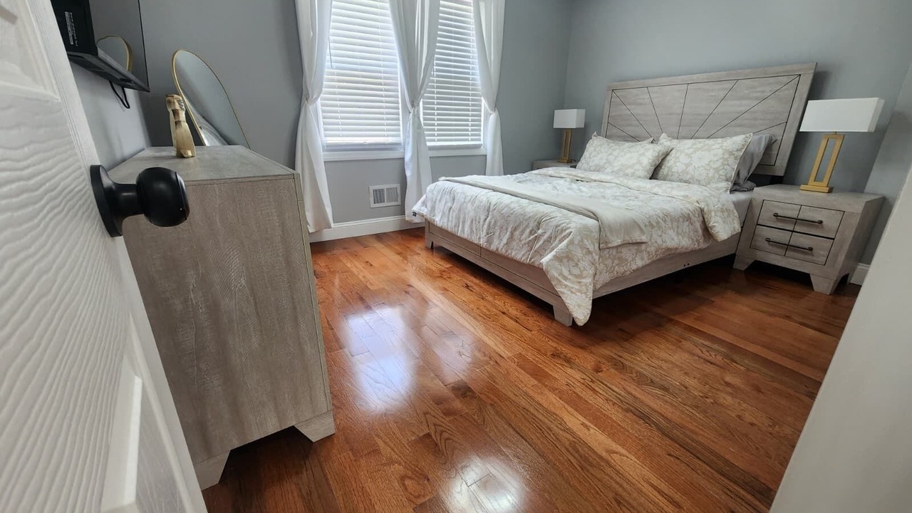 Photo of Bedroom in Teaneck