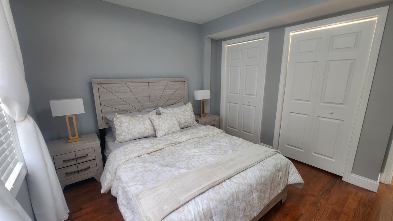 Photo of Bedroom in Teaneck