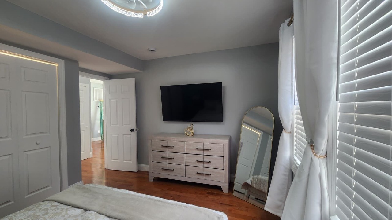 Photo of Bedroom in Teaneck