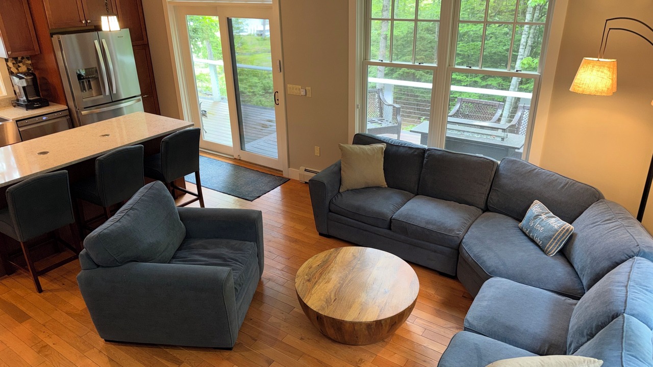Photo of Livingroom in Meredith