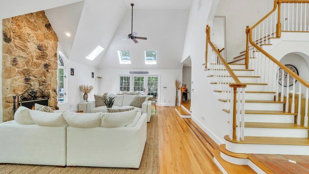 Photo of Livingroom in Water Mill