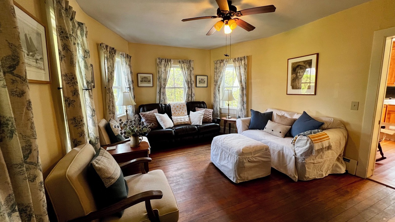 Photo of Livingroom in Block Island