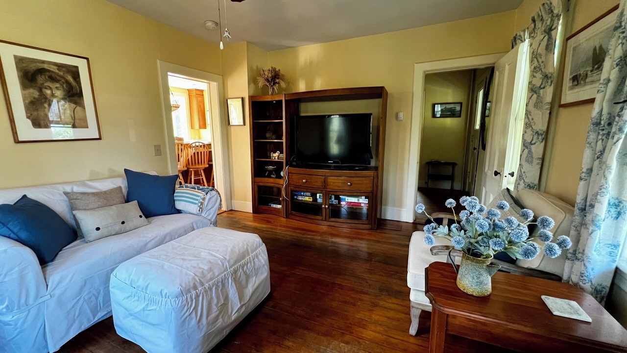 Photo of Livingroom in Block Island