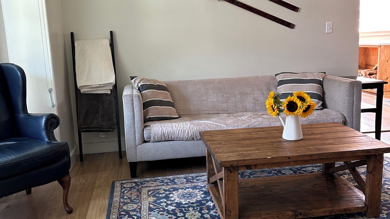 Photo of Livingroom in Bridgewater Corners