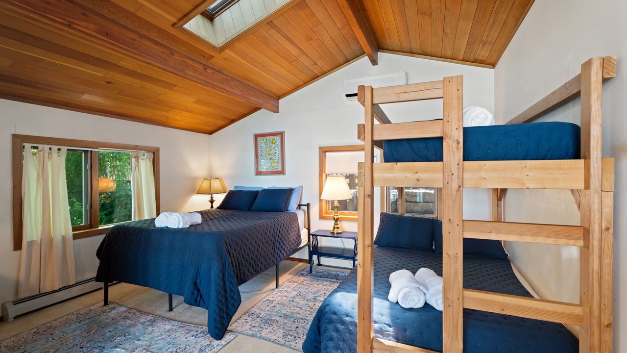 Photo of Bedroom in Romulus