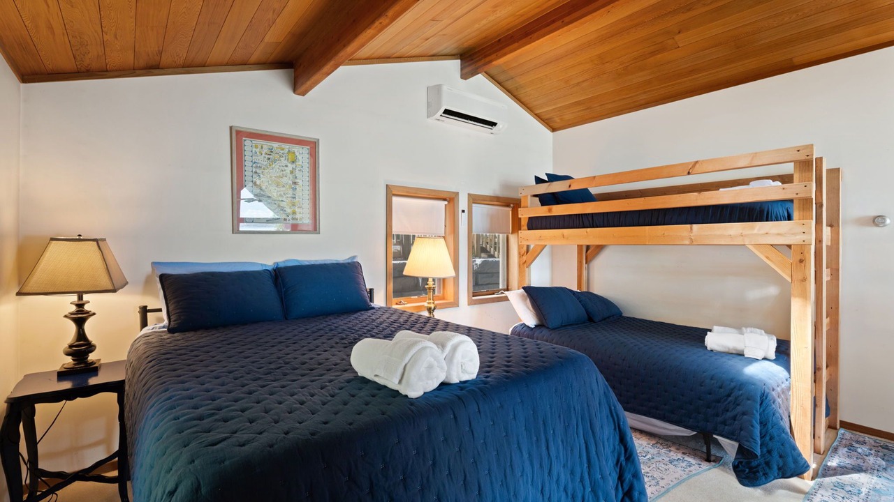 Photo of Bedroom in Romulus