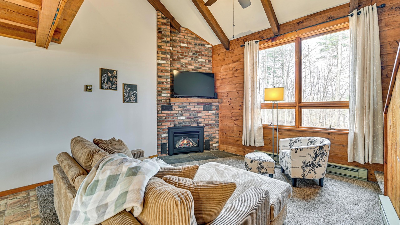 Photo of Bedroom in Oak Hill