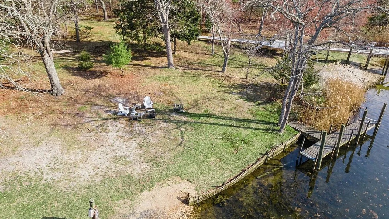 Photo of Others in Center Moriches