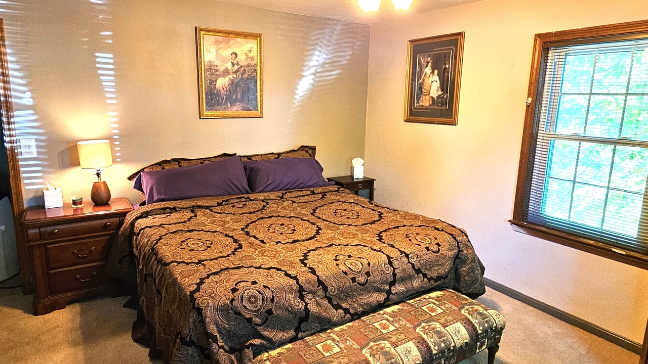 Photo of Bedroom in Westbrook