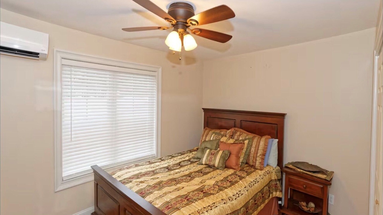 Photo of Bedroom in Saratoga Springs