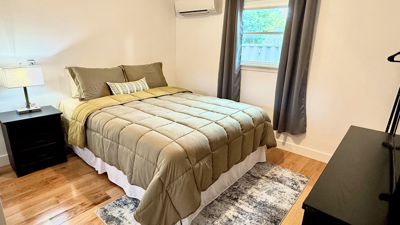 Photo of Bedroom in Vineyard Haven
