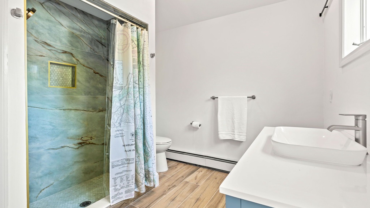Photo of Bathroom in Great Neck