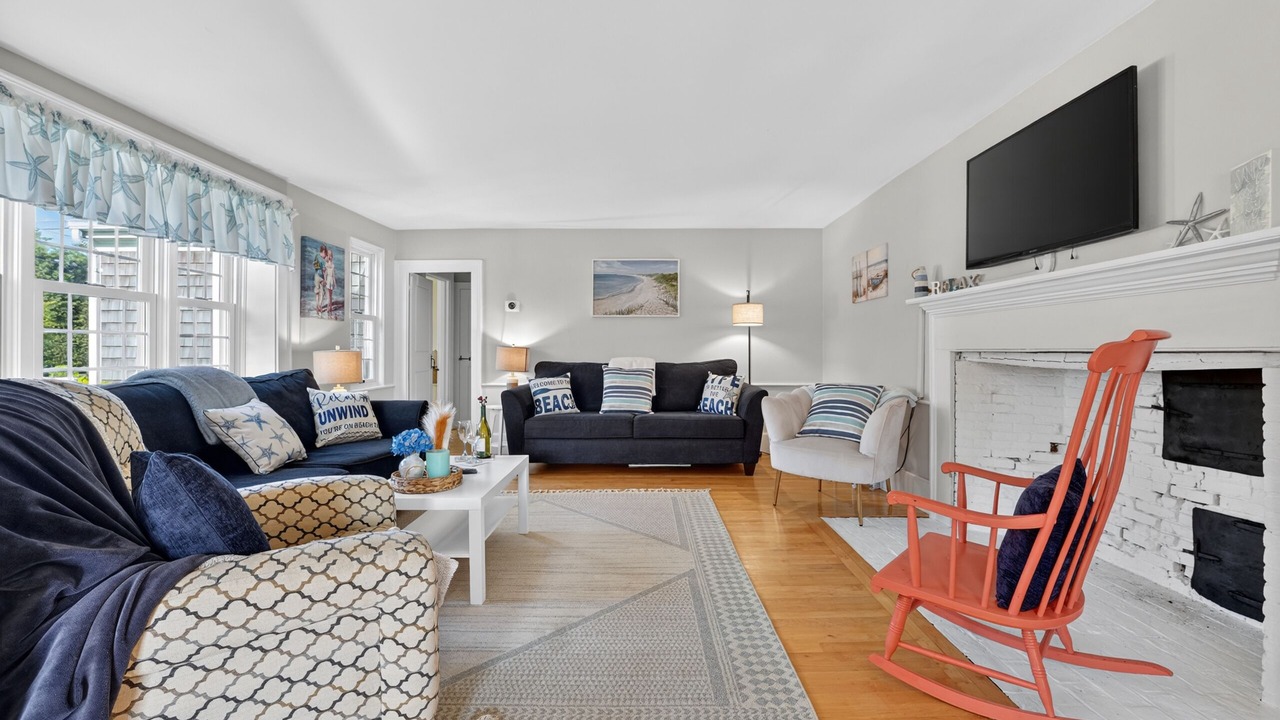 Photo of Livingroom in Dennis
