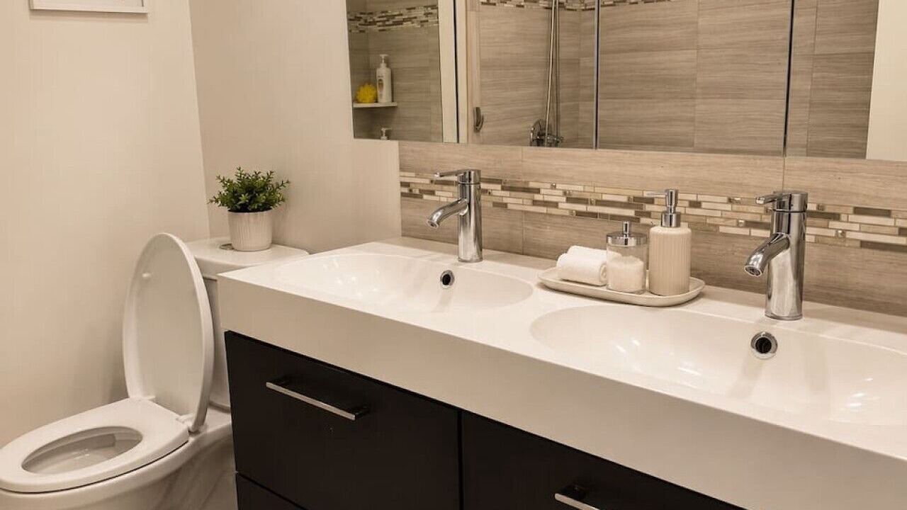 Photo of Bathroom in Fort Lee - Paramus