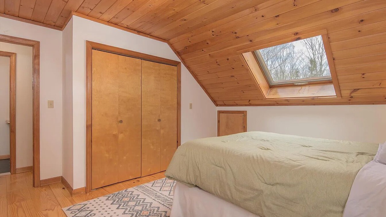 Photo of Bedroom in Mount Holly