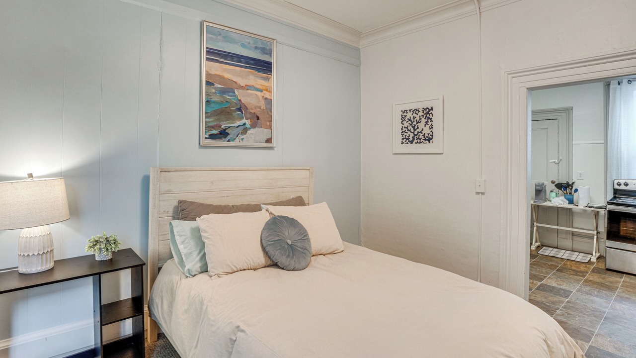Photo of Bedroom in Oswego
